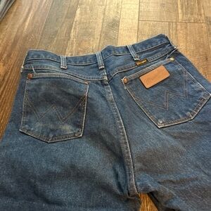 Wrangler Men's Deep Blue Relaxed Jeans